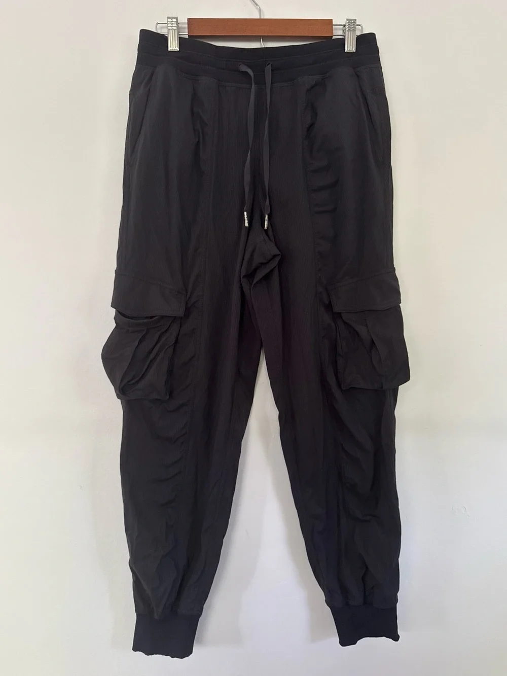 Lululemon Dance Studio Relaxed Fit Mid Rise Cargo Jogger Black M Casual Athletic